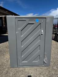 302 grey Locker 3 of 8